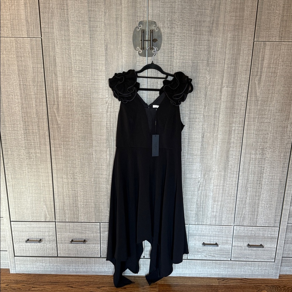 HALSTON HERITAGE Ruffled Handkerchief Hem Midi Dress